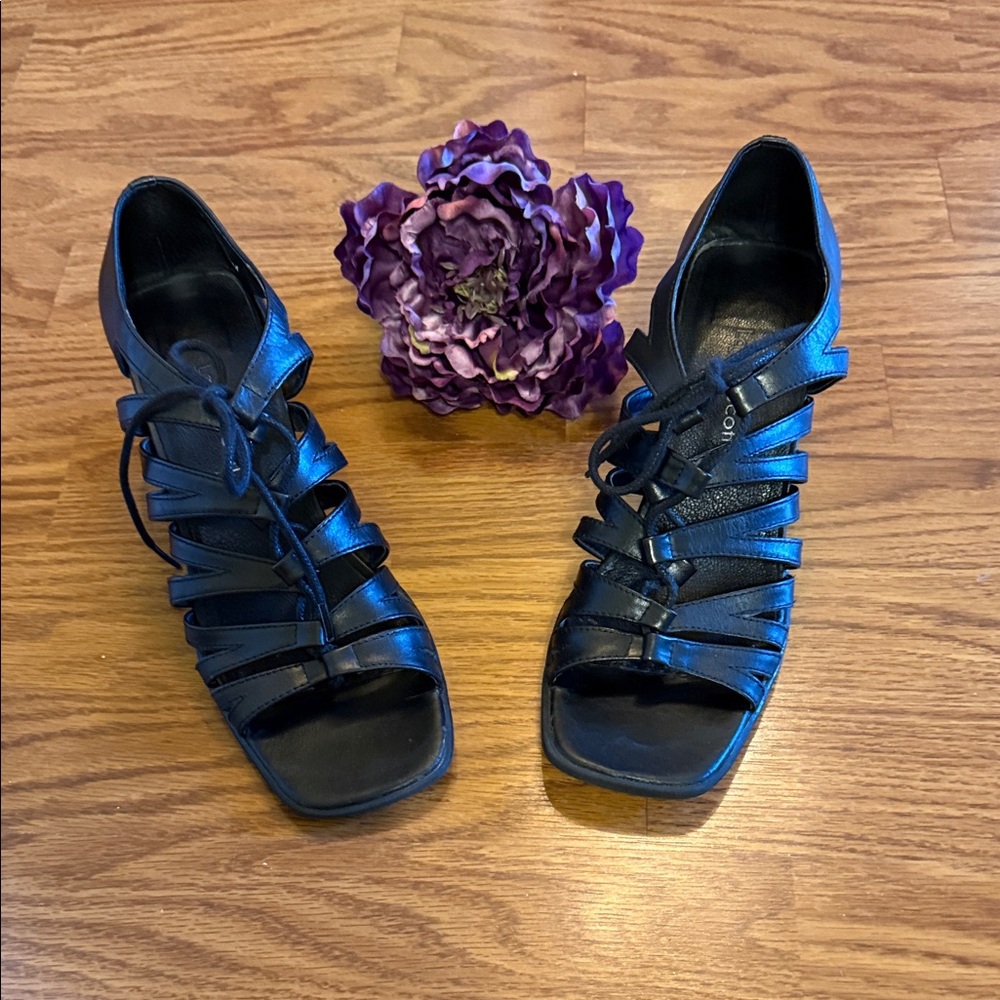 Laura Scott "Jill" Black Strappy Leather Sandals Heels Size 8M